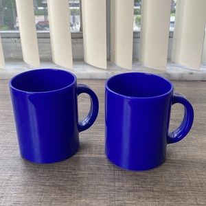 Light weight plastic cups